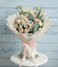 Букет цветов из:  Розы и Лизиантусы в Нижнеподкумском