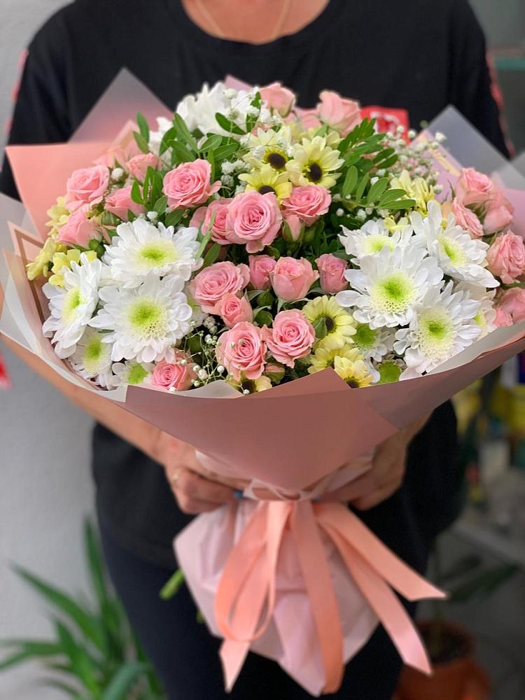 Букет цветов из: Розы и Хризантемы в Нижнеподкумском