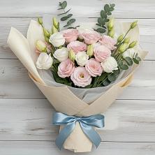 Букет цветов из:  Лизиантусы в Нижнеподкумском