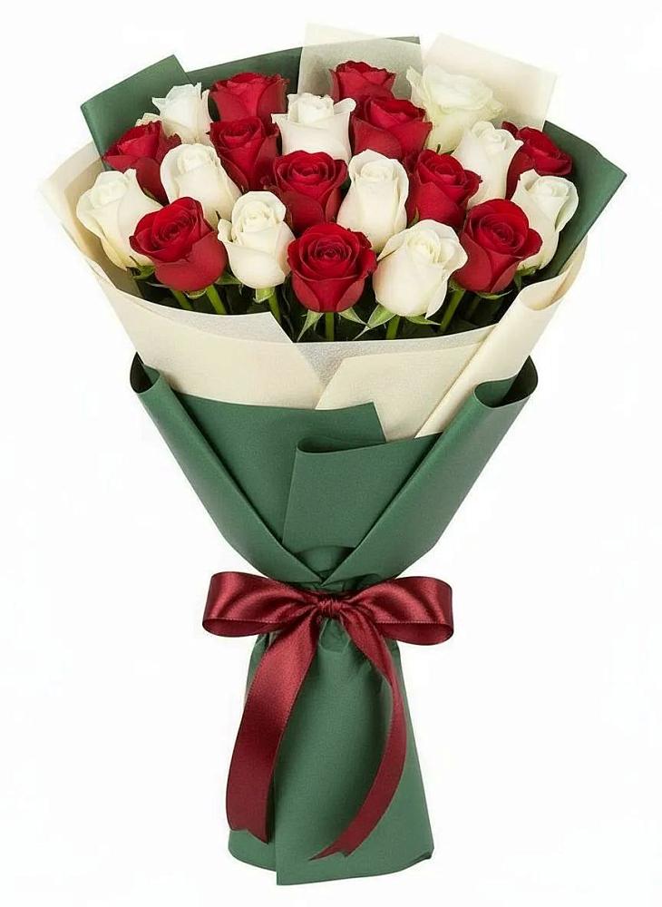 Букет Микс из красных и белых роз в Нижнеподкумском