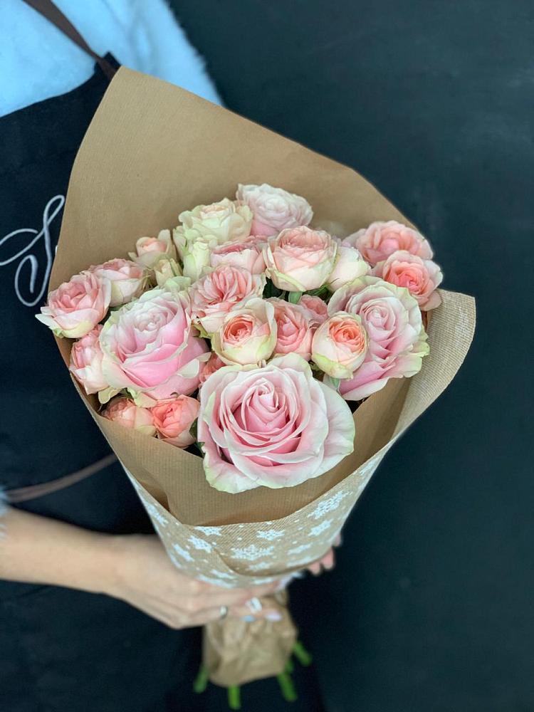 Букет цветов из: Хризантемы и Розы в Нижнеподкумском