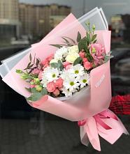 Букет цветов из:  Розы, Лизиантусы и Хризантемы в Нижнеподкумском
